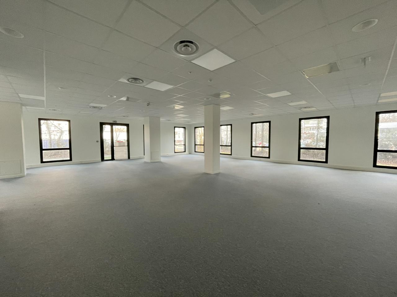 Bureau Saint-Herblain 201m² Location bureau Saint-Herblain Loire-Atlantique OLBUR2112362 0